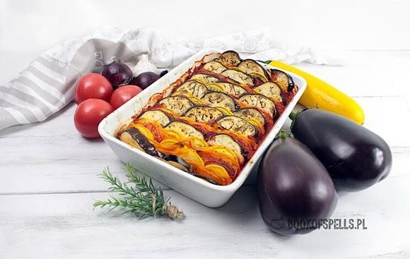 Ratatouille - kolorowe danie wegetariańskie i wegańskie