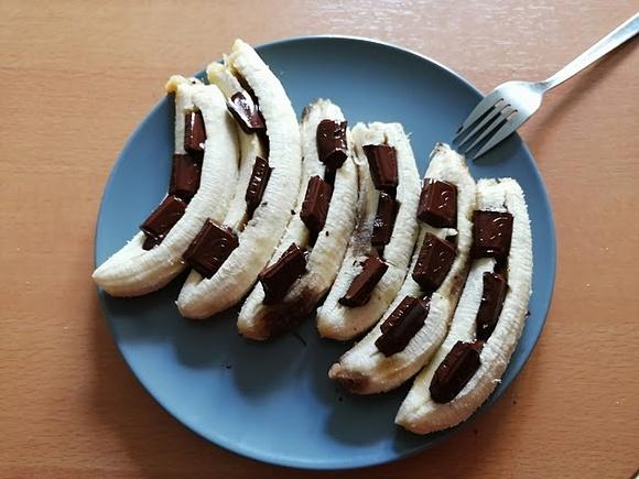 Grillowane banany z czekoladą