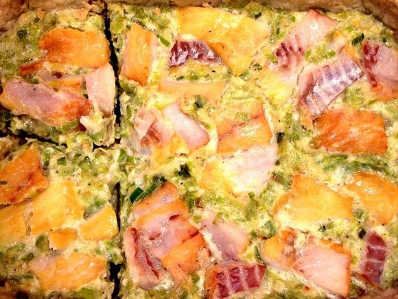 Tarta z wędzonym łupaczem, porem i mascarpone