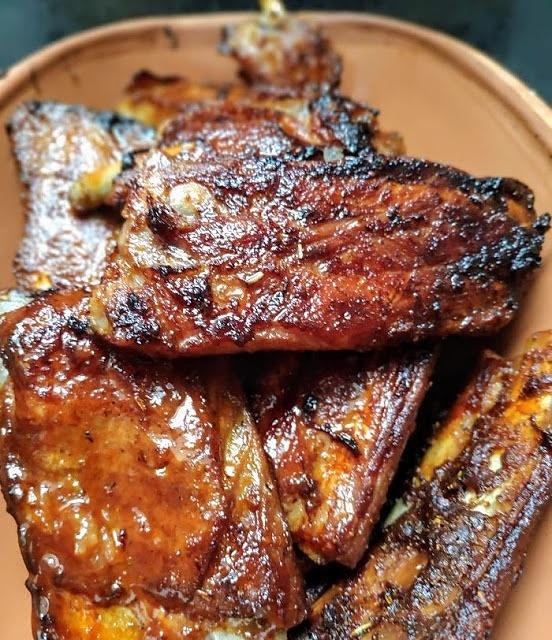 Żeberka pieczone w piekarniku jak z rusztu