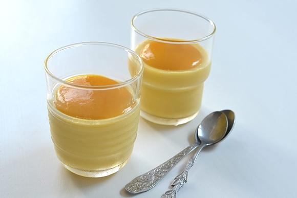 Kokosowa galaretka z mango