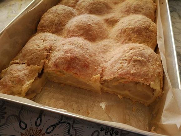 Ciasto z połówkami jabłek