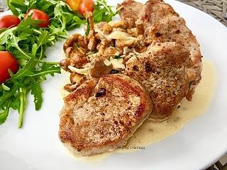 Polędwiczki wieprzowe z sosem kurkowym