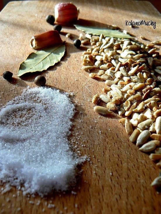 Pasta słonecznikowa na słono