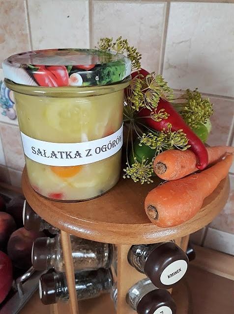 Sałatka z ogórków w zalewie musztardowej
