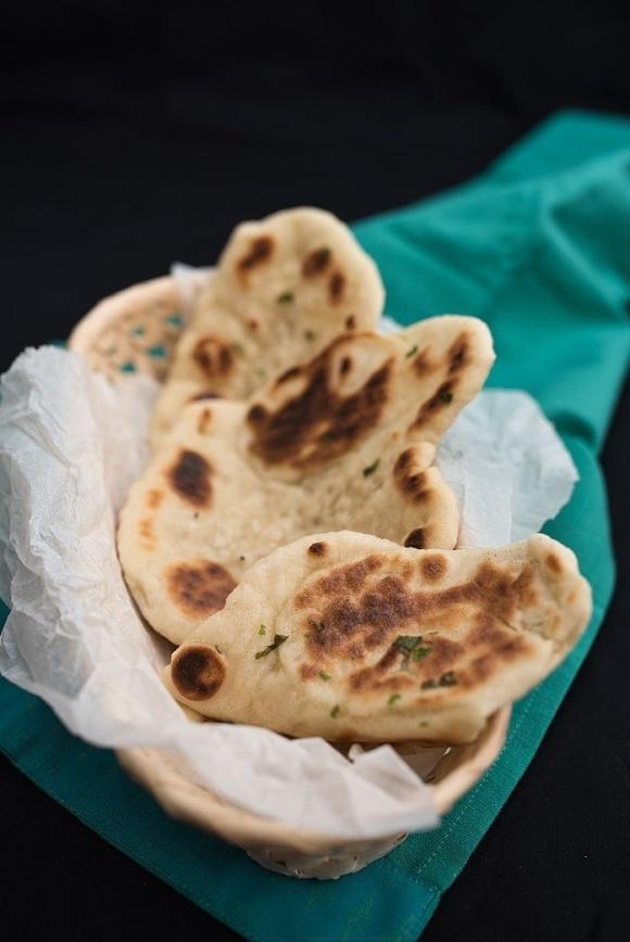 Naan na maślance