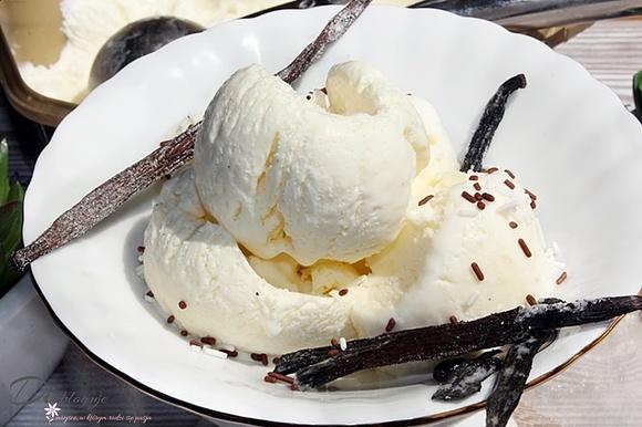 Mleczne lody waniliowe z mlekiem w proszku