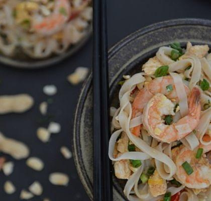 Pad Thai z kurczakiem i krewetkami