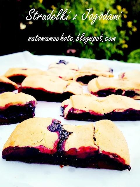 Ciasteczka z jagodami - jagodowe strudelki