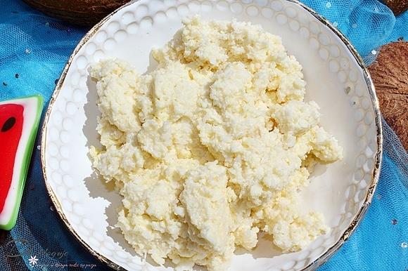 Kokosowy krem z bułkami do ciast i tortów