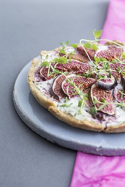 Tarta z kozim jogurtem i figami