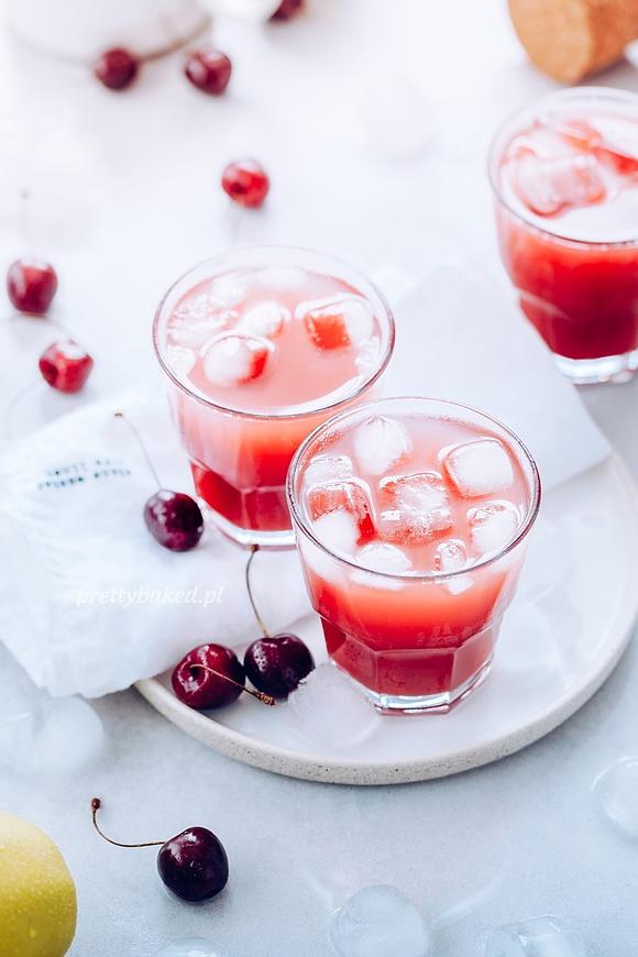 Lemoniada czereśniowa z zielonym jabłkiem