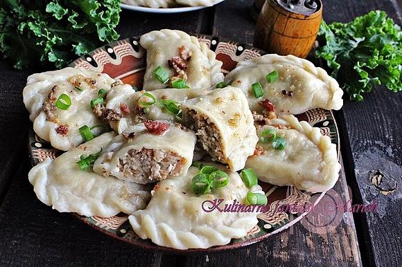 Pierogi z kaszą gryczaną i twarogiem