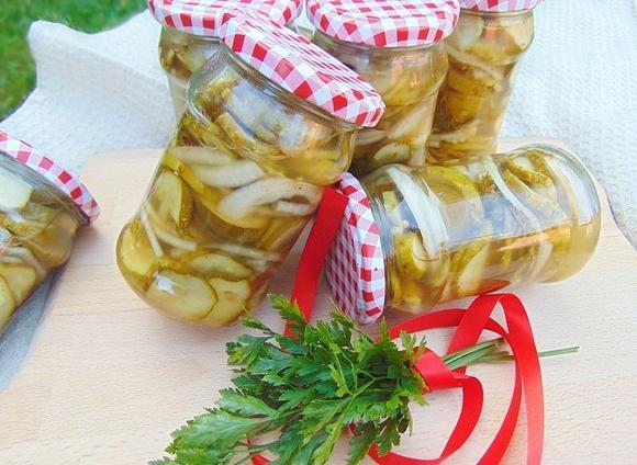 Pikantne ogórki na zimę