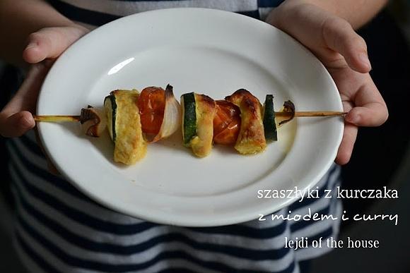 Szaszłyki z kurczaka z miodem i curry