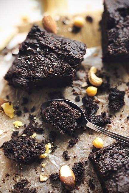 Orzechowe brownie z ciecierzycy