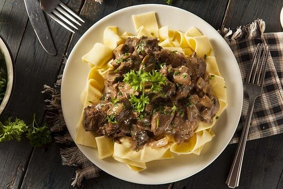 Boeuf Stroganow