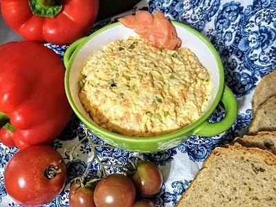 Pasta jajeczna z łososiem