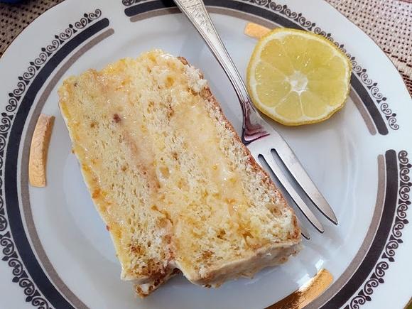 Złoty tort pomarańczowo-cytrynowy