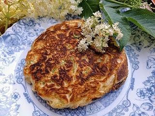 Kwiaty czarnego bzu w cieście racuszkowym