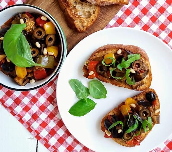 Caponata - włoska przyprawa z warzyw, bakłażana i papryki