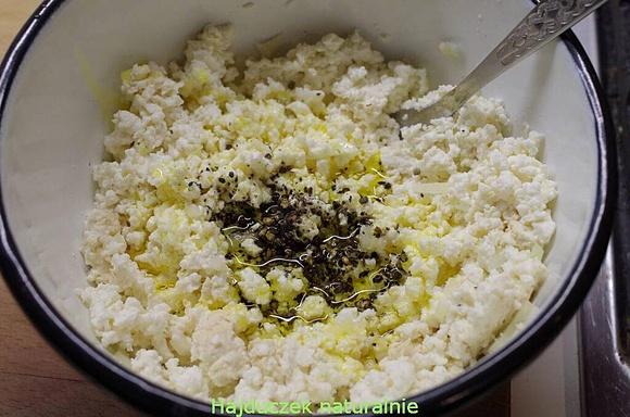 Pasta z wędzonego twarogu