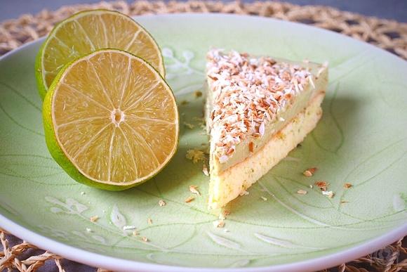 Keto ciasto limonkowe z kokosem