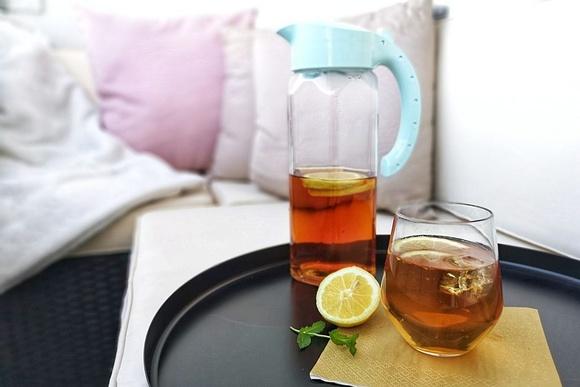 Ice tea - orzeźwiający domowy napój na lato
