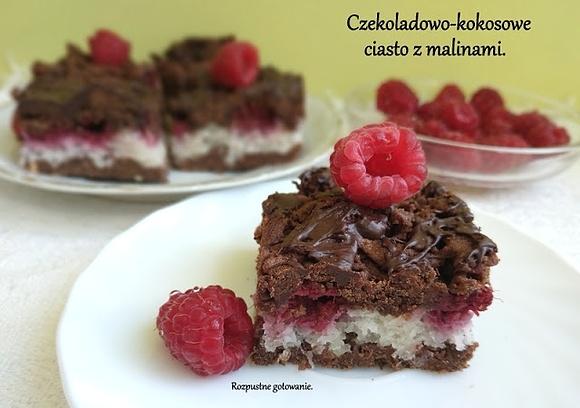 Czekoladowo-kokosowe ciasto z malinami