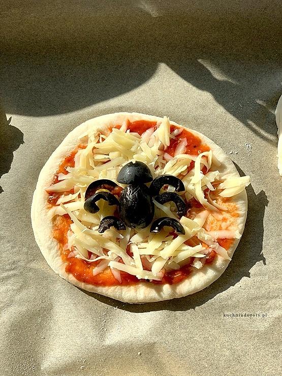 Mini pizza na halloween – domowe przysmaki