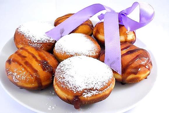 Pączki z marmoladą różaną