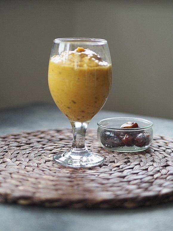 Dynia, morela i daktyl. Jesienny koktajl i wielka księga smoothies.