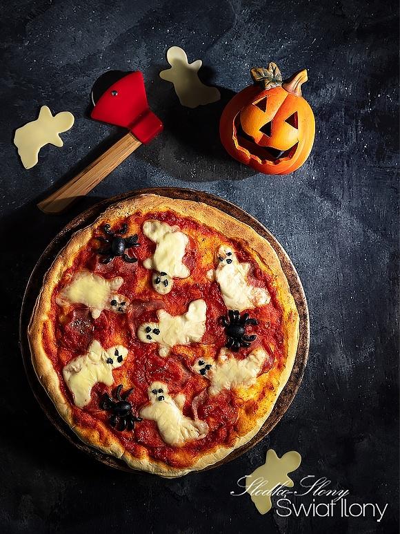 Pizza z duchami na Halloween