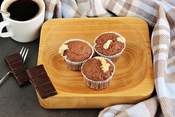Muffiny czekoladowe z serkiem mascarpone