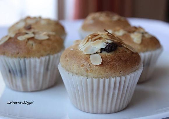Muffiny maślankowe z kremem czekoladowym