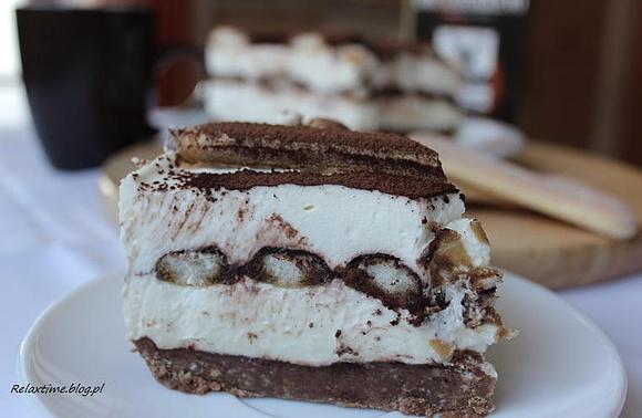 Sernik tiramisu na zimno