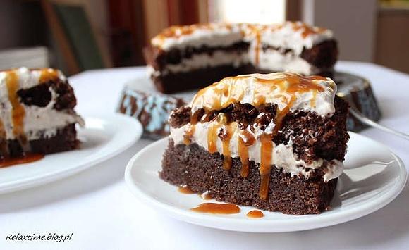 Tort bananowy z karmelem