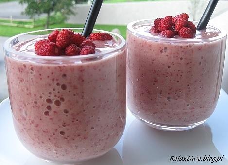 Smoothie bananowo poziomkowe