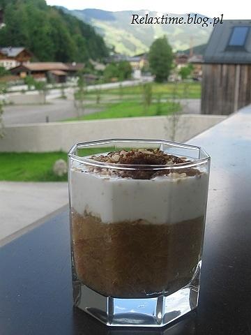 Rabarbarowo jogurtowy deser