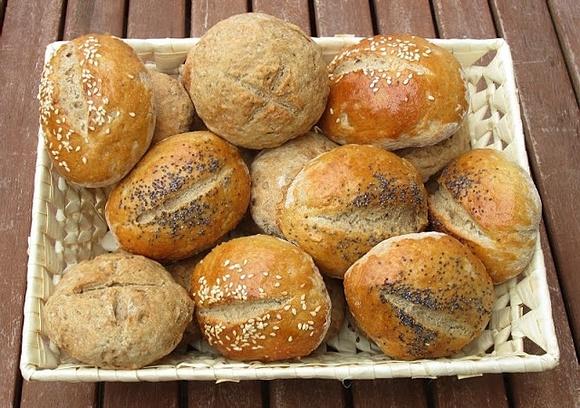 Pszenno-żytnie bułki do pieczenia