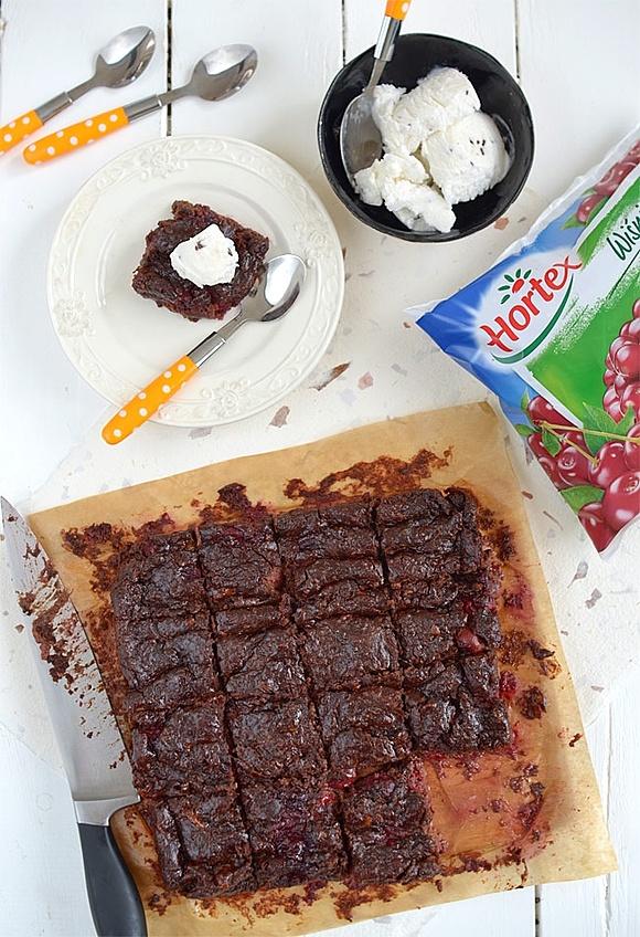 Bezglutenowe brownie z wiśniami