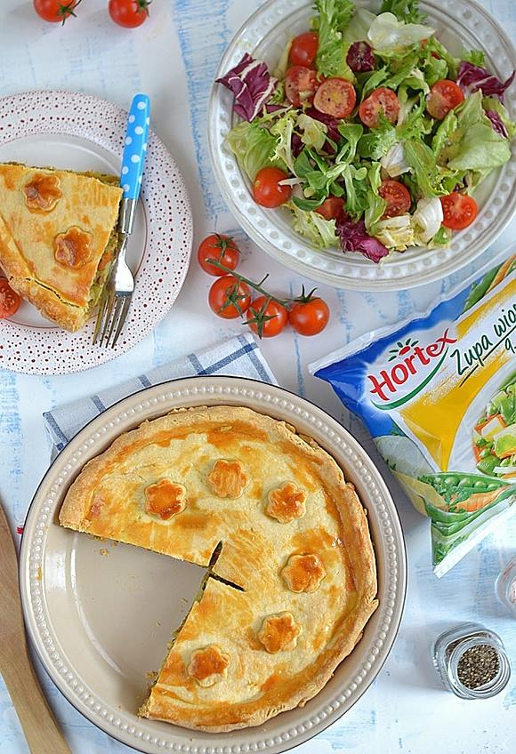 Paj z warzywami i mięsem - kruchy placek na bogato