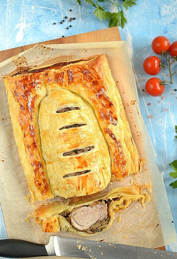 Polędwiczka a'la Wellington z pieczarkami w cieście francuskim