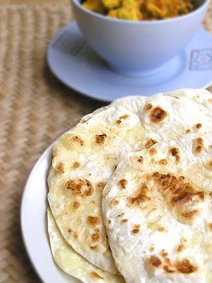 Chapati - cienkie placki pszenne z ciasta