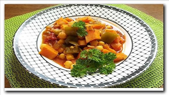 Chili z ciecierzycy i batata