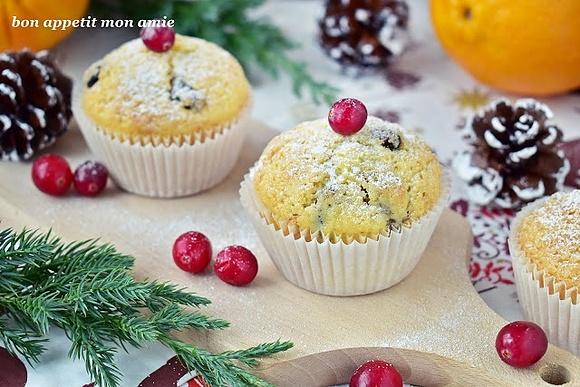 Muffiny pomarańczowe z żurawiną
