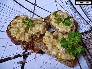 Pasta serowo-pistacjowa na chleb