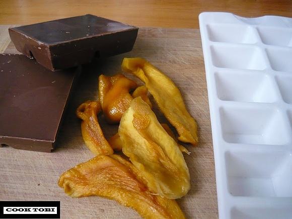 Domowe praliny z suszonym mango