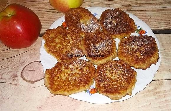 Racuchy ryżowe z jabłkiem i cynamonem