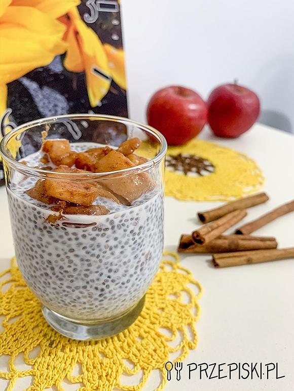 Pudding chia z jabłkiem i cynamonem